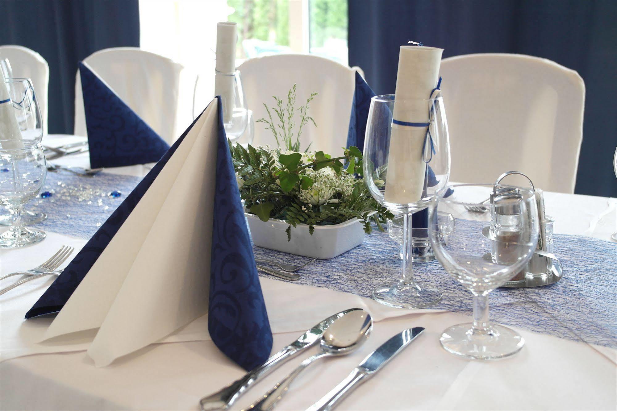 Grandhotel Niederoesterreichischer Hof Lanzenkirchen ภายนอก รูปภาพ